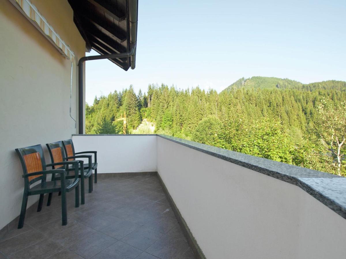 With Terrace In Salzburg Apartment Lungotz